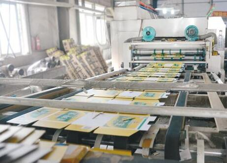 振动刀打样机机在纸箱行业的应用 振动刀打样机机在纸箱行业的应用